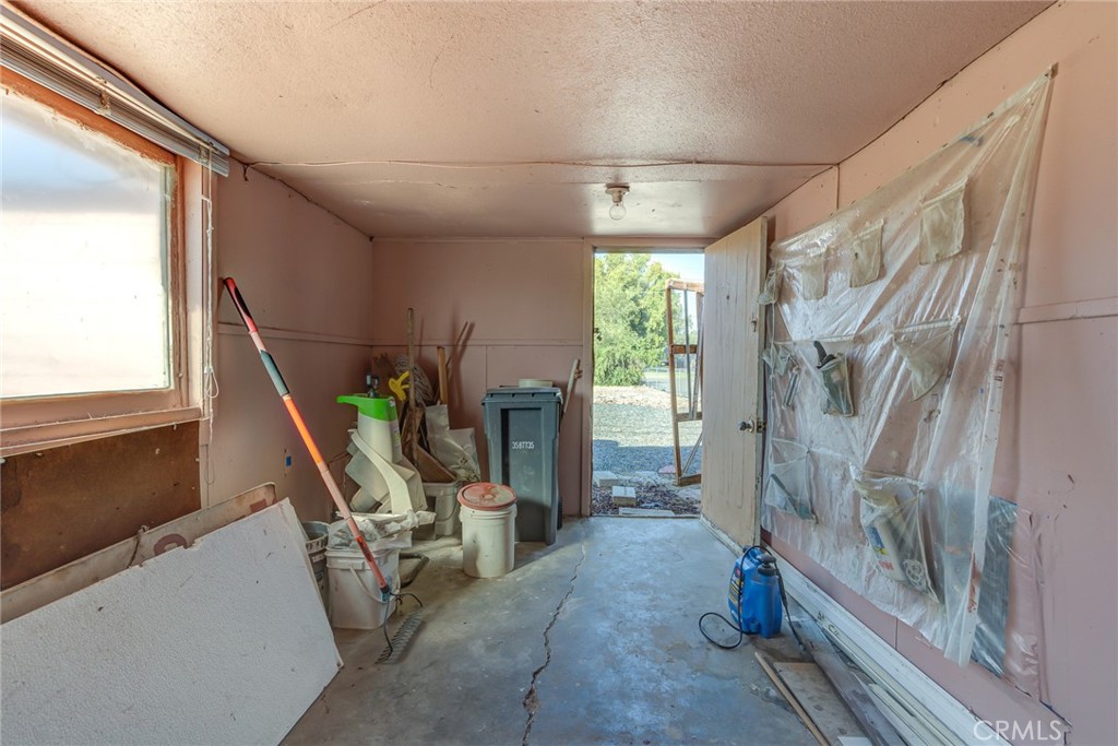 219 S California Property Photo 24