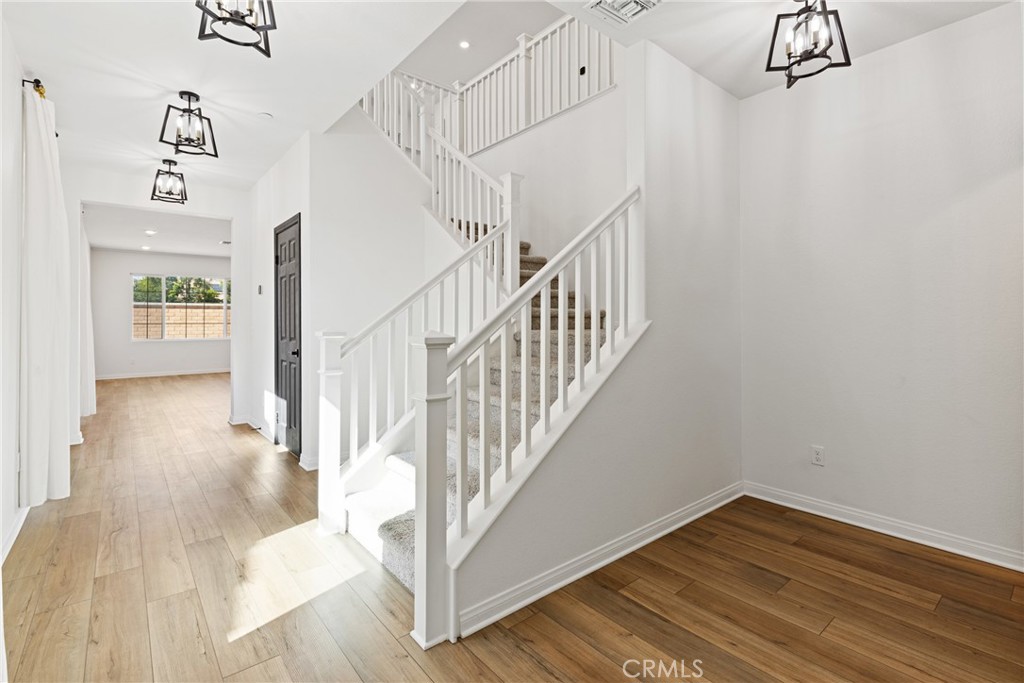 30348 Cedar Creek Way Property Photo 4