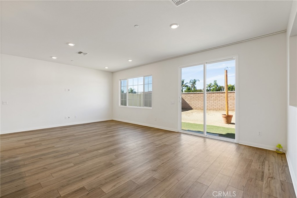30348 Cedar Creek Way Property Photo 11