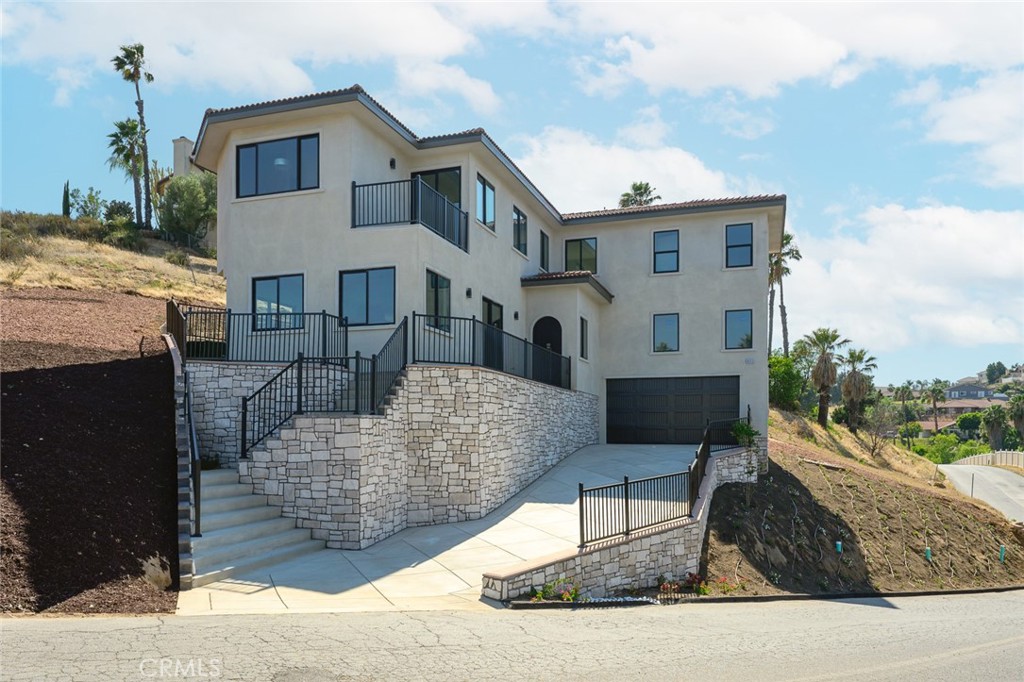 16515 Canyon Ridge Property Photo 1