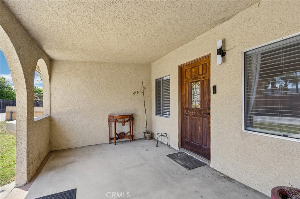4443 N Sunflower Property Photo 5