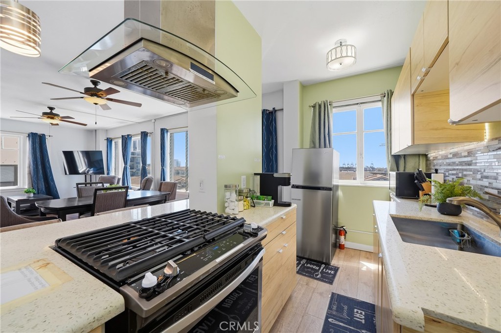 360 W Ocean Boulevard 607 Property Photo 13