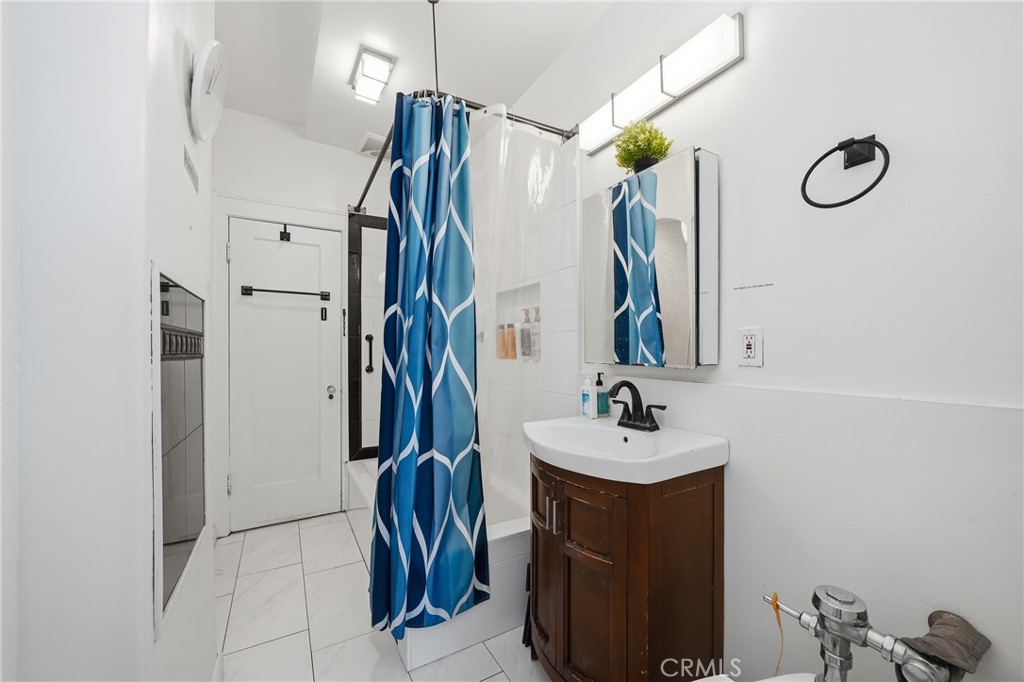 360 W Ocean Boulevard 607 Property Photo 23