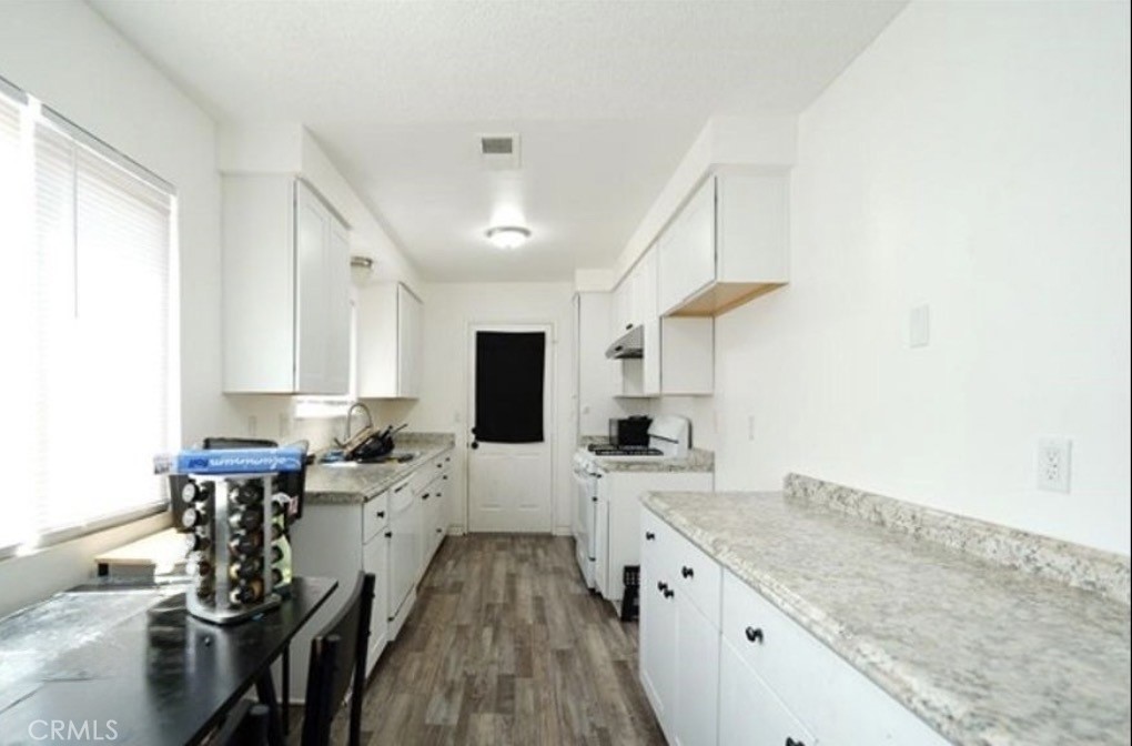 11764 Sutter Avenue Property Photo 3