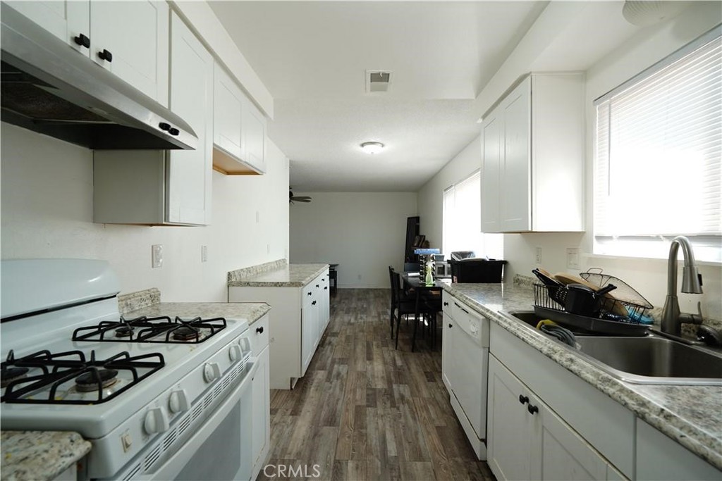 11764 Sutter Avenue Property Photo 4