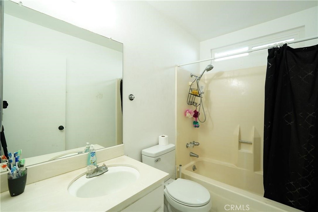 11764 Sutter Avenue Property Photo 9