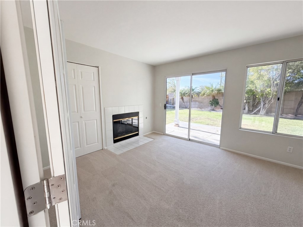 2565 W Fairview Drive Property Photo 3