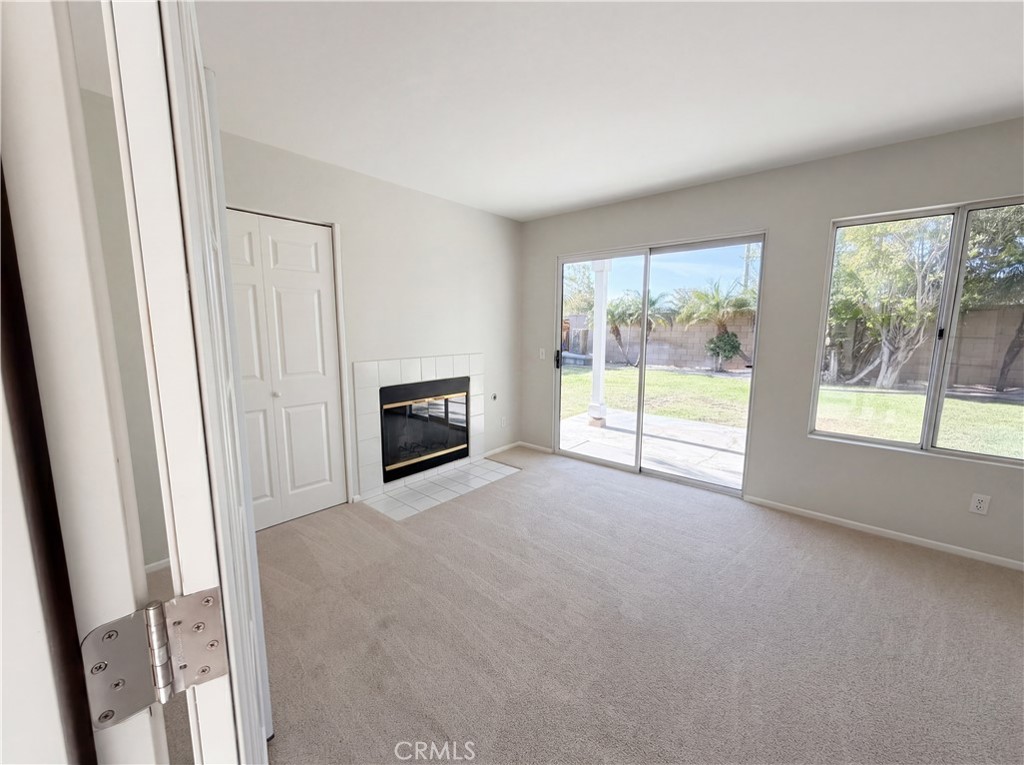 2565 W Fairview Drive Property Photo 3