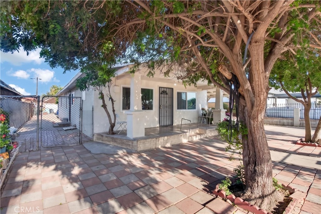 1132 Calhoun Property Photo 4