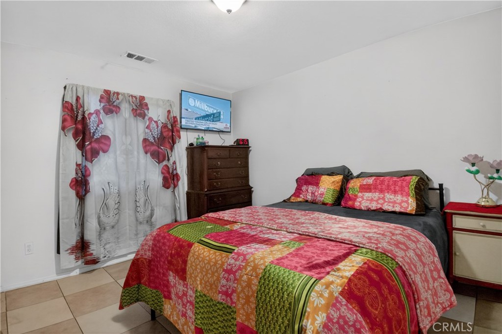 1132 Calhoun Property Photo 22
