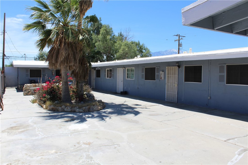 66327 7th Property Photo 1