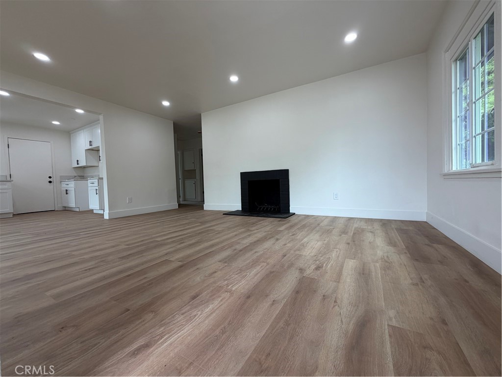 1275 W Marshall Property Photo 4