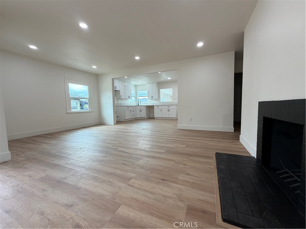 1275 W Marshall Property Photo 5