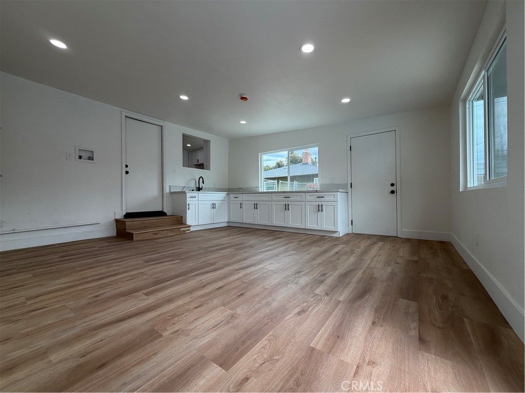 1275 W Marshall Property Photo 6