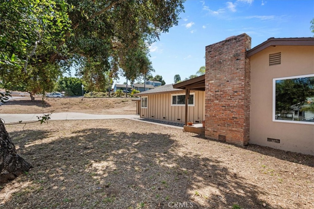 213 Beaumont Property Photo 4