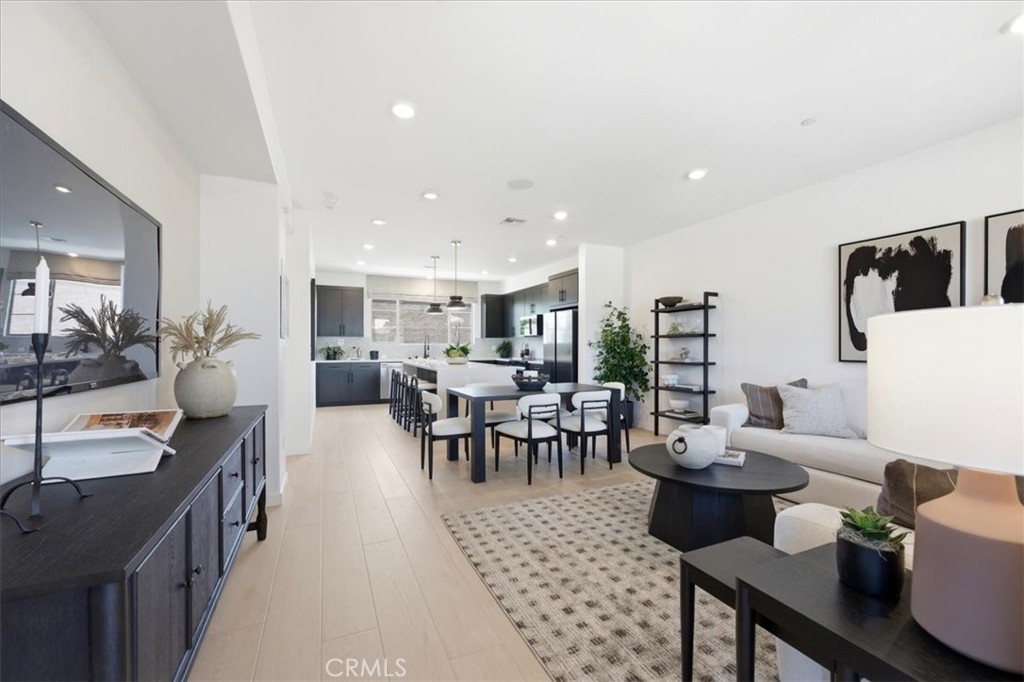 10728 Golden Koi B Property Photo 6