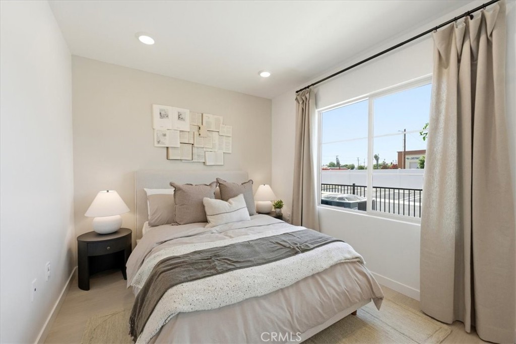 10728 Golden Koi B Property Photo 12