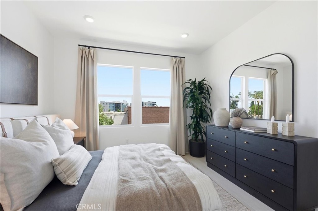 10728 Golden Koi B Property Photo 15