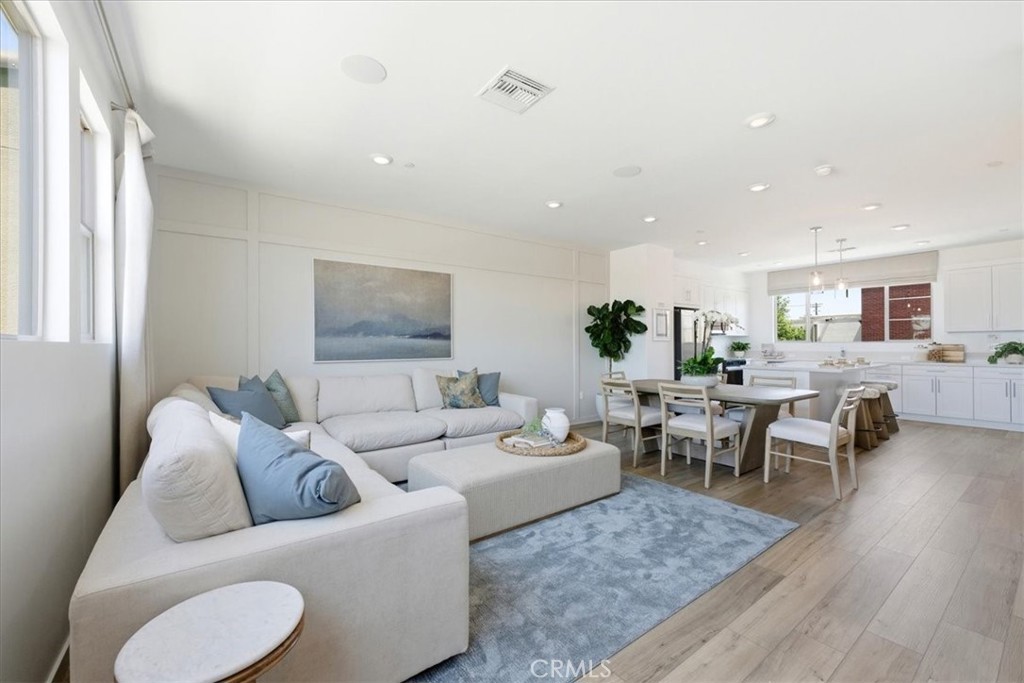 10728 Golden Koi C Property Photo 8