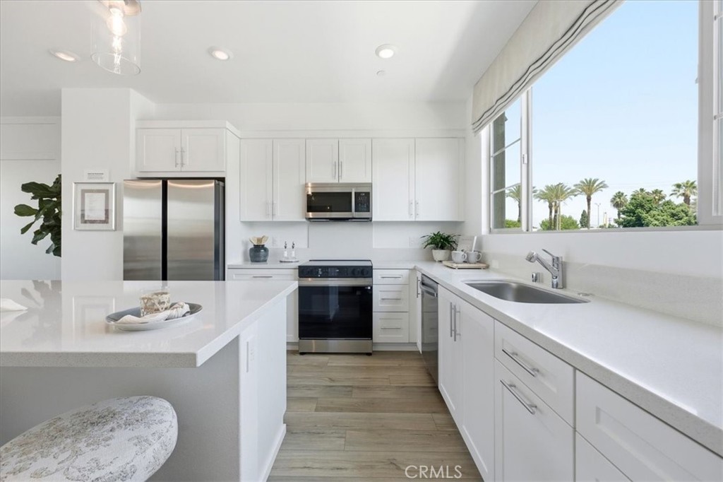 10728 Golden Koi C Property Photo 10