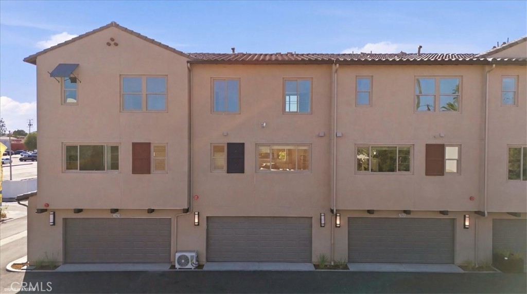 10728 Golden Koi C Property Photo 25