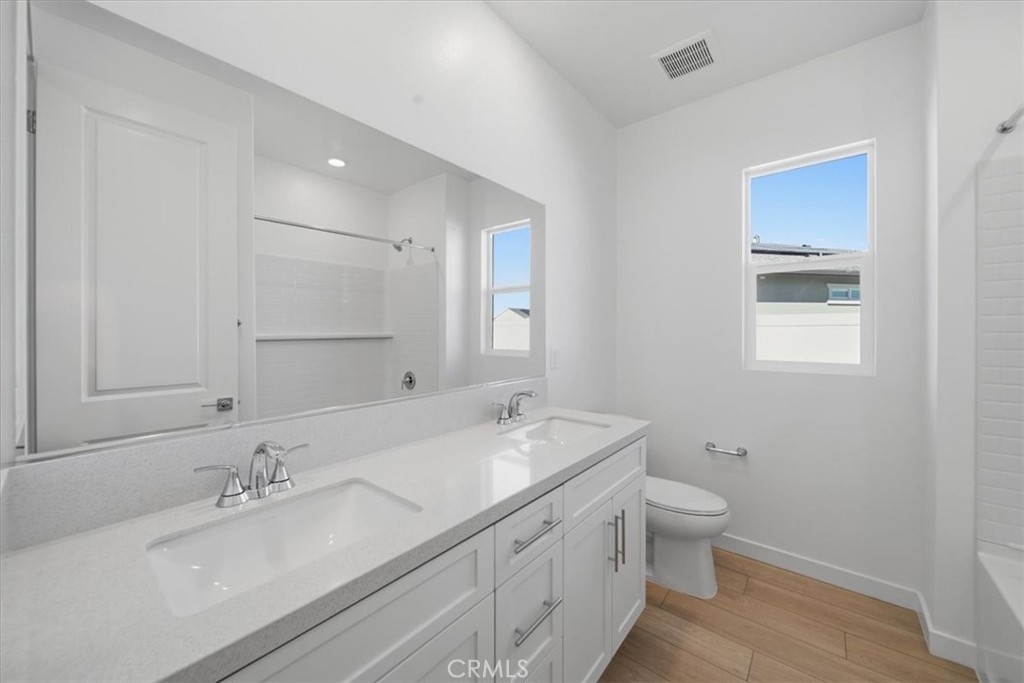 3329 E Avenue J-4 Property Photo 17