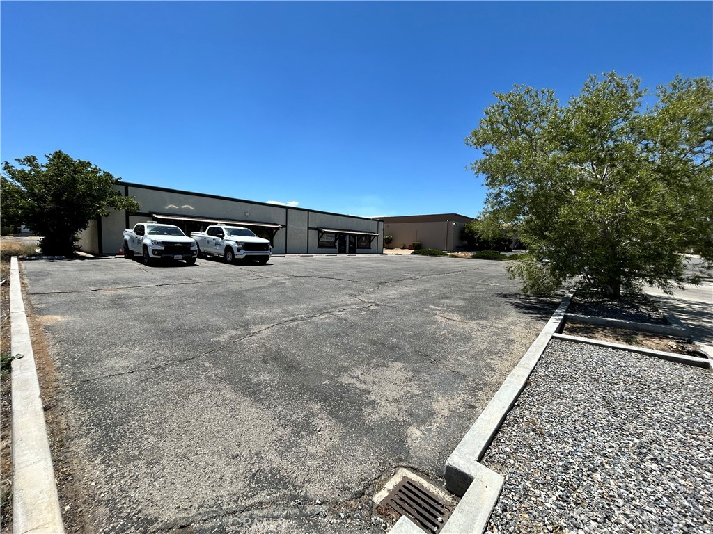 15353 Bonanza Property Photo 3