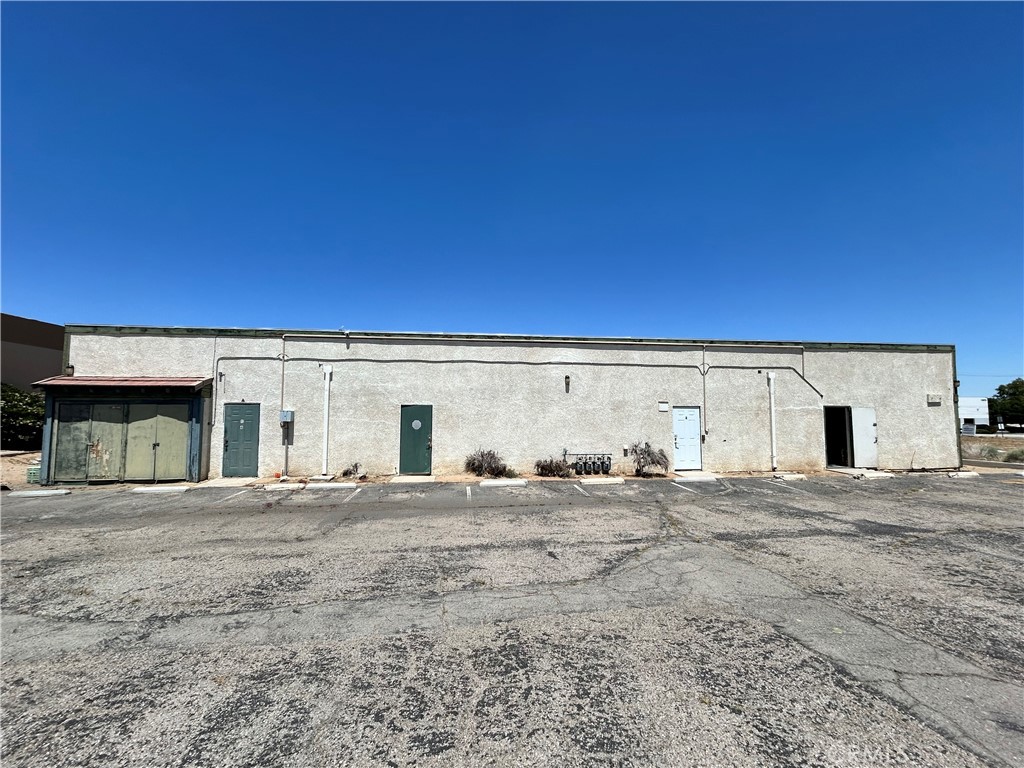 15353 Bonanza Property Photo 4
