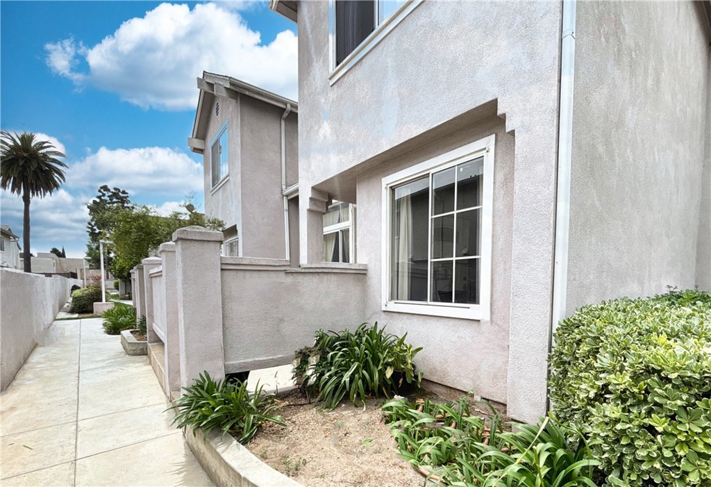 820 W Compton 16 Property Photo 1