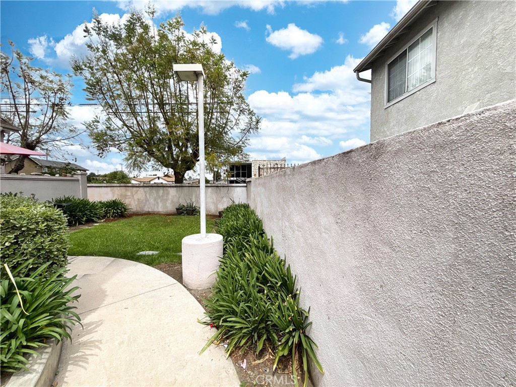 820 W Compton 16 Property Photo 29