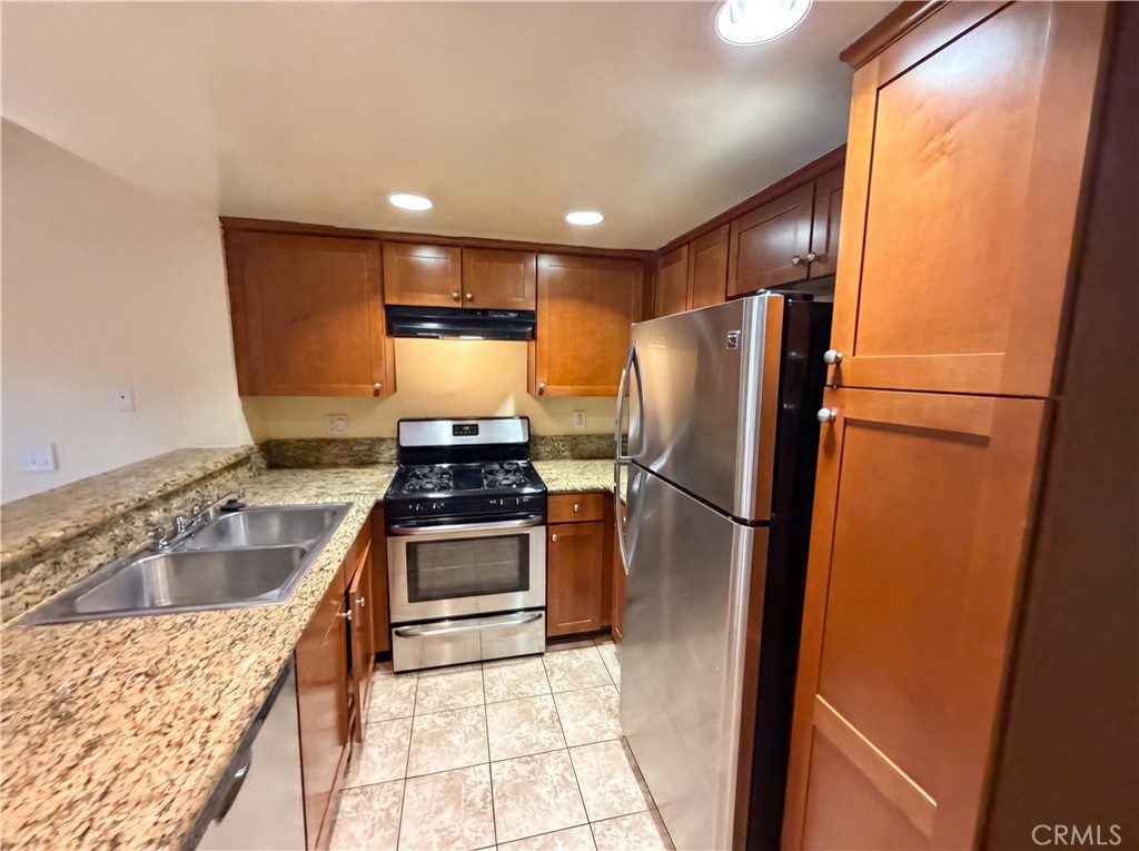 920 S Palmetto Avenue 9 Property Photo 2