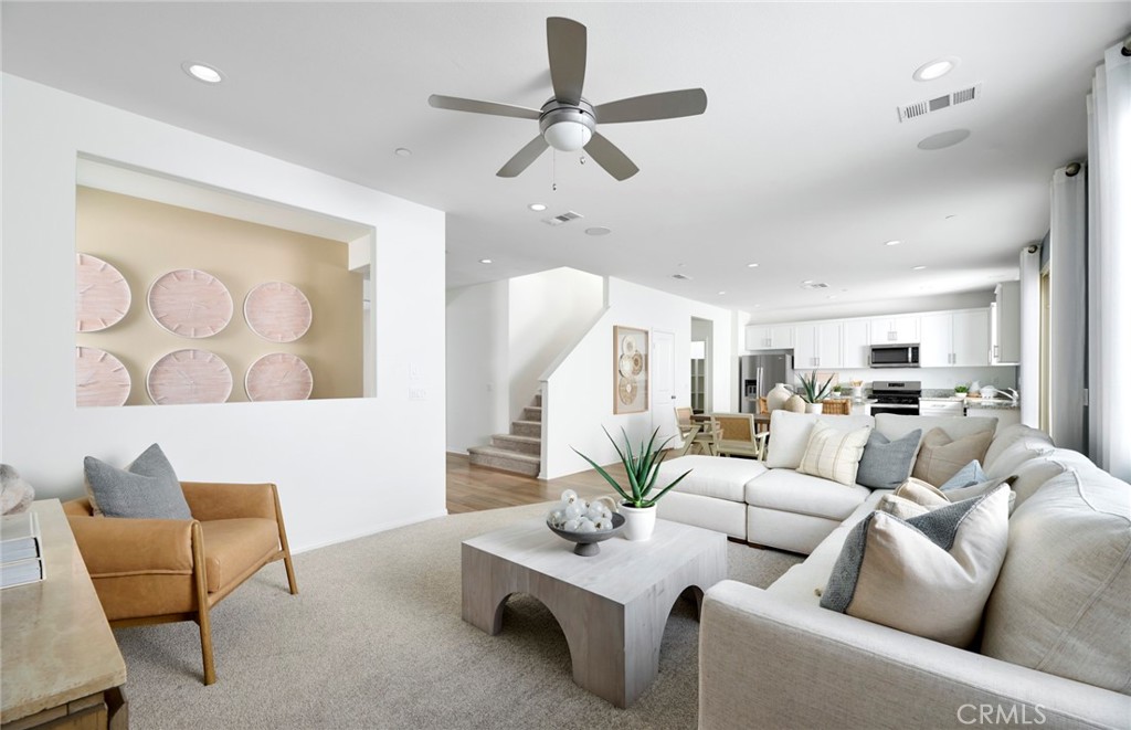 27310 Golden Nugget Street Property Photo 6