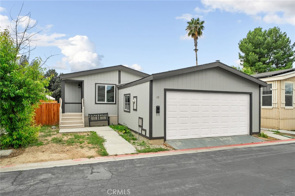 80 E Dawes 10 Property Photo 1