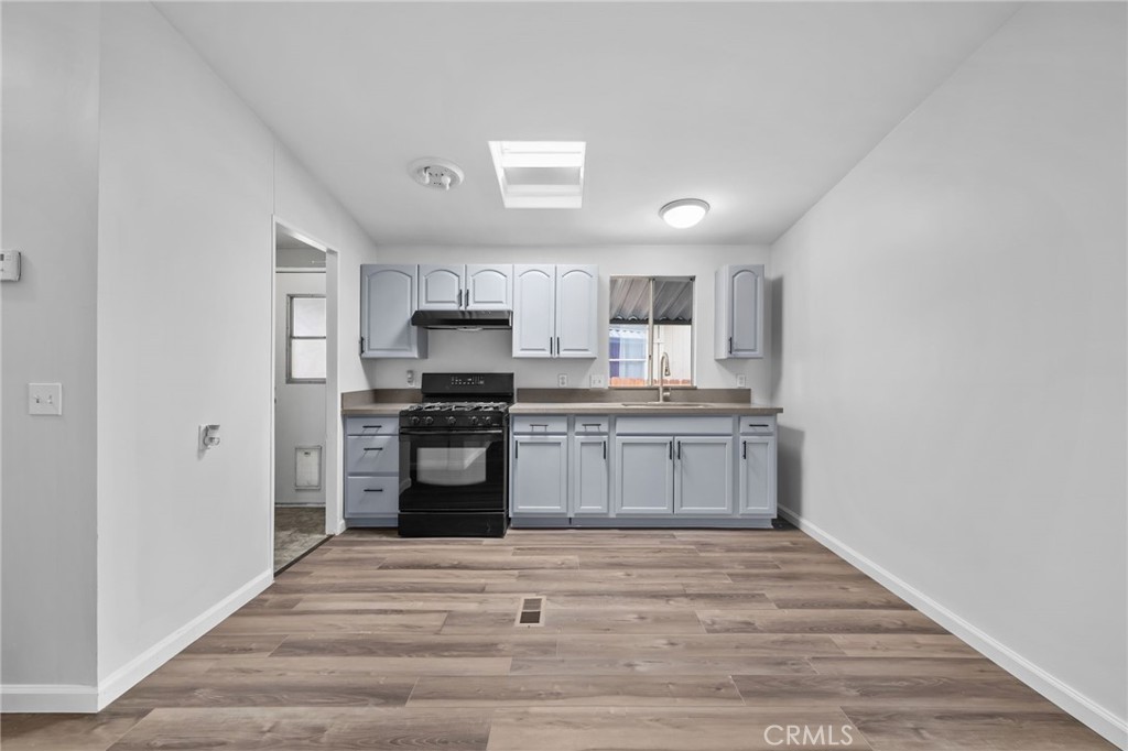 80 E Dawes 10 Property Photo 7