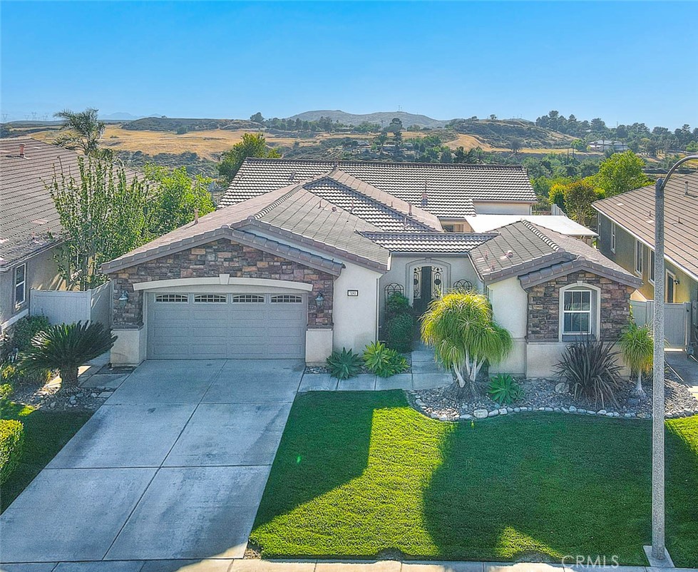 381 Mesa Verde Property Photo 4