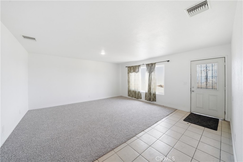 14732 Whittram Property Photo 6