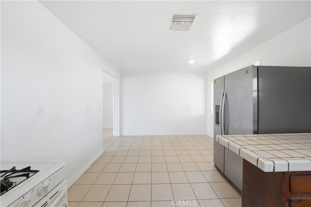 14732 Whittram Property Photo 11