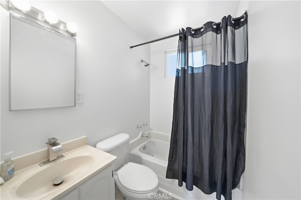 14732 Whittram Property Photo 14