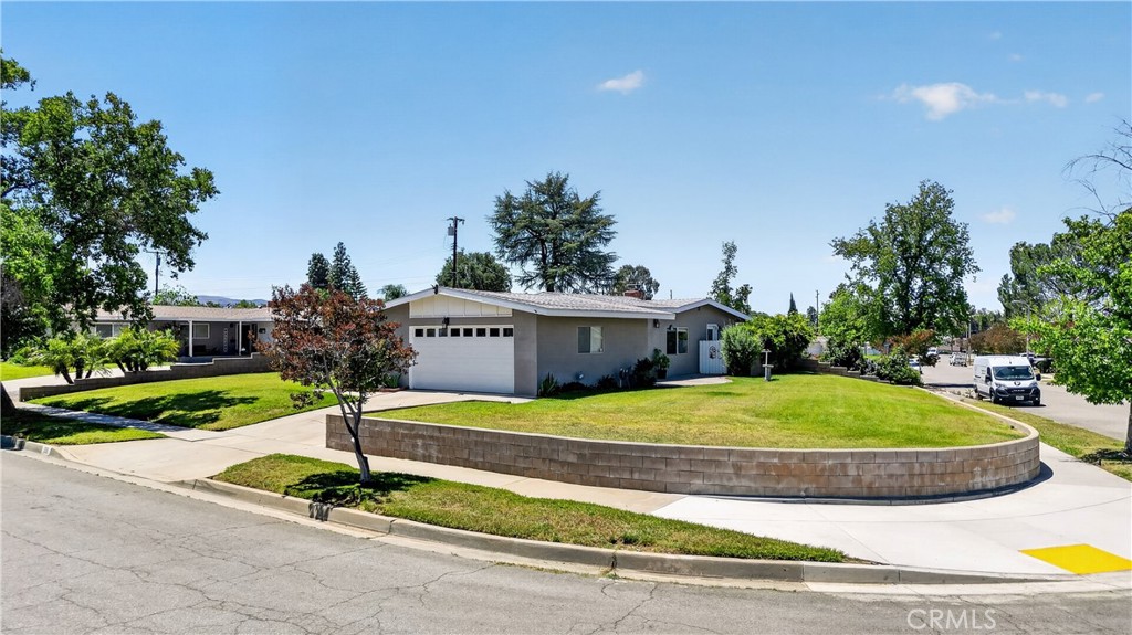 331 Lido Street Property Photo 4