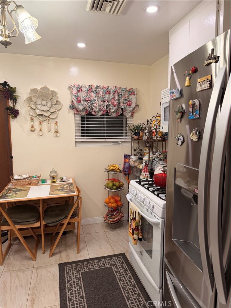 444 W Buckthorn Property Photo 19