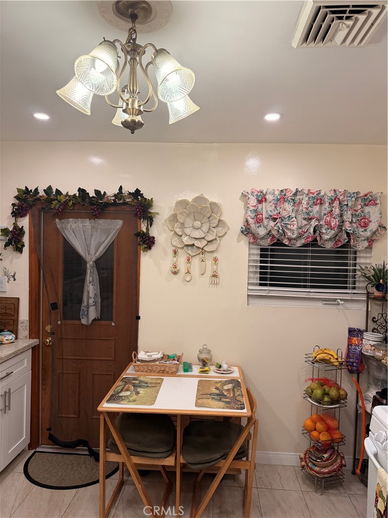 444 W Buckthorn Property Photo 20