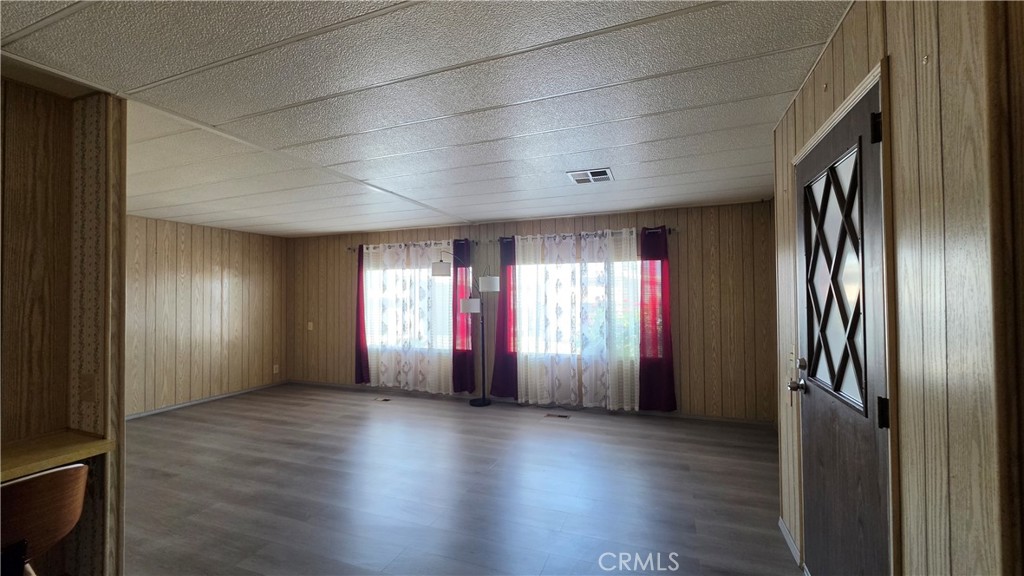 575 S Lyon Avenue 51 Property Photo 4