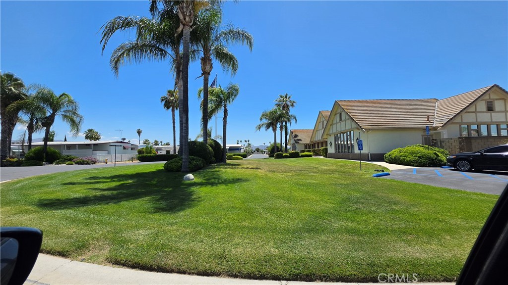 575 S Lyon Avenue 51 Property Photo 27