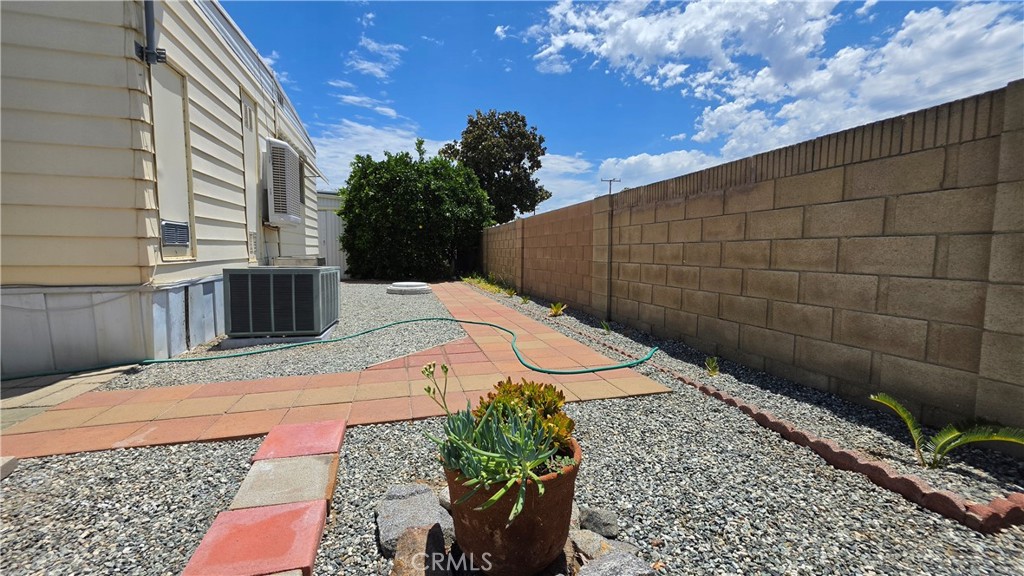 575 S Lyon Avenue 51 Property Photo 39