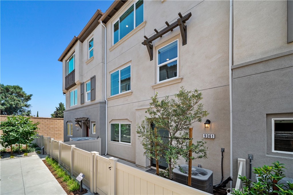 9361 Via Azul Property Photo 1