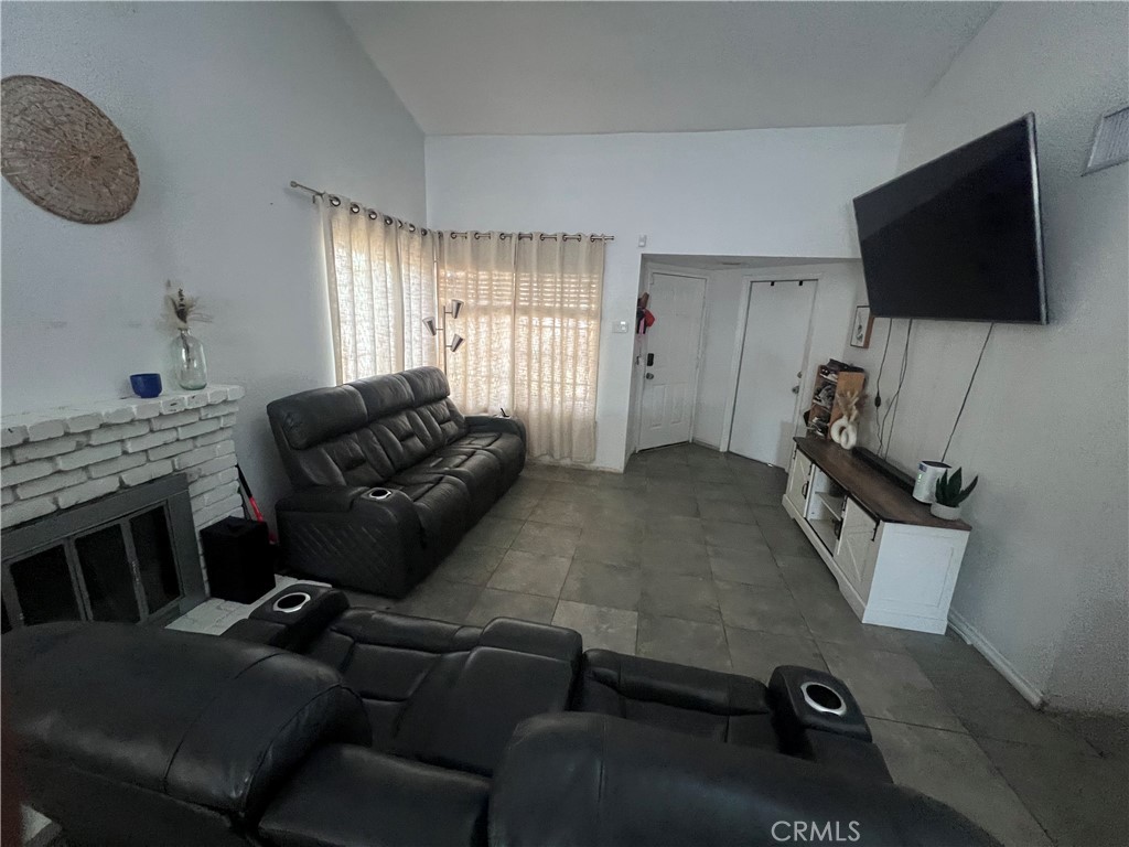 13175 Pawnee Property Photo 3
