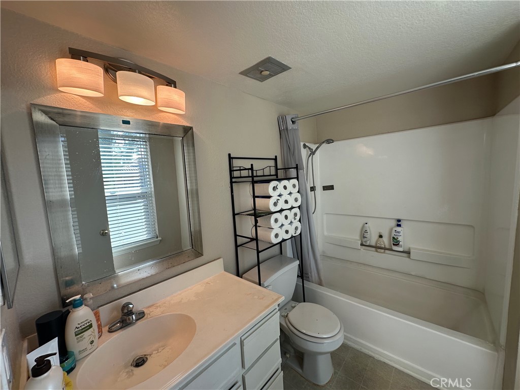 10655 Lemon Avenue 2709 Property Photo 8