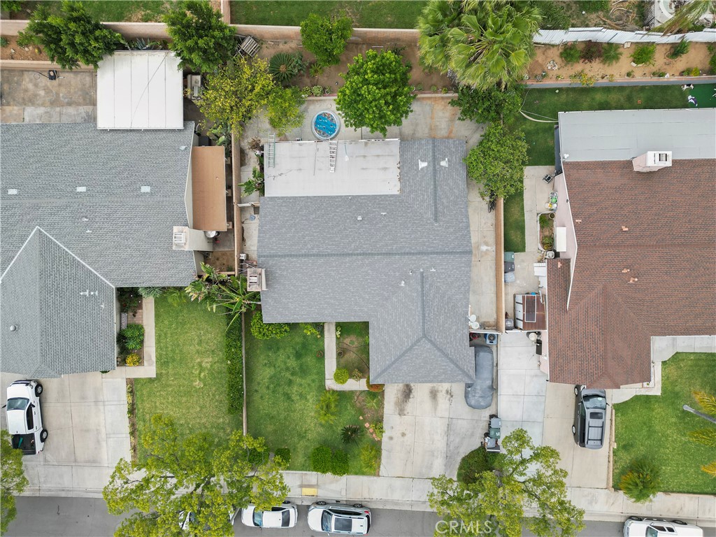 5242 La Salle Property Photo 4