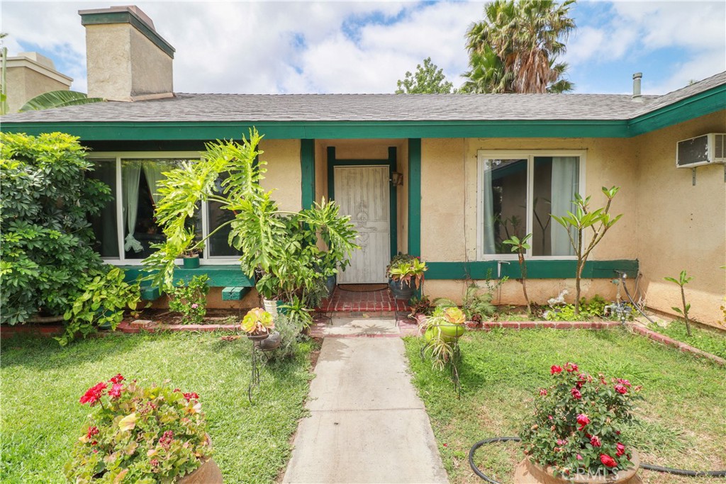 5242 La Salle Property Photo 5