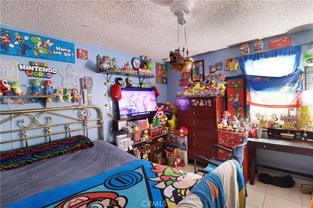 5242 La Salle Property Photo 15